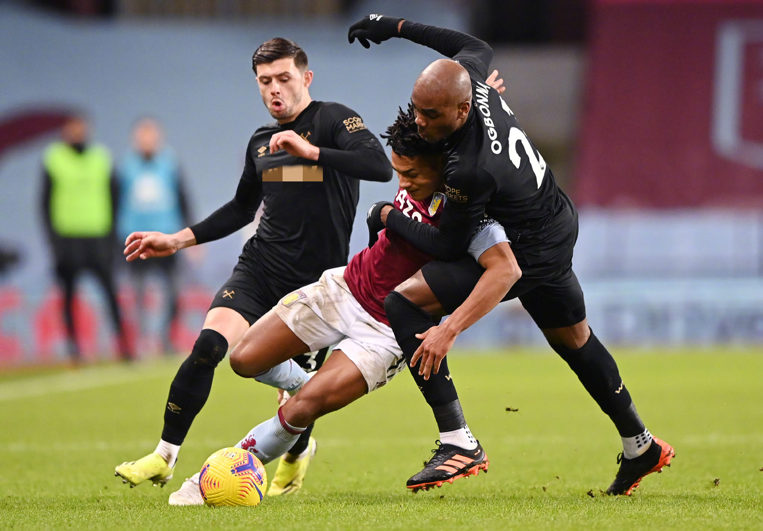 溢的年轻球 溢的年轻球